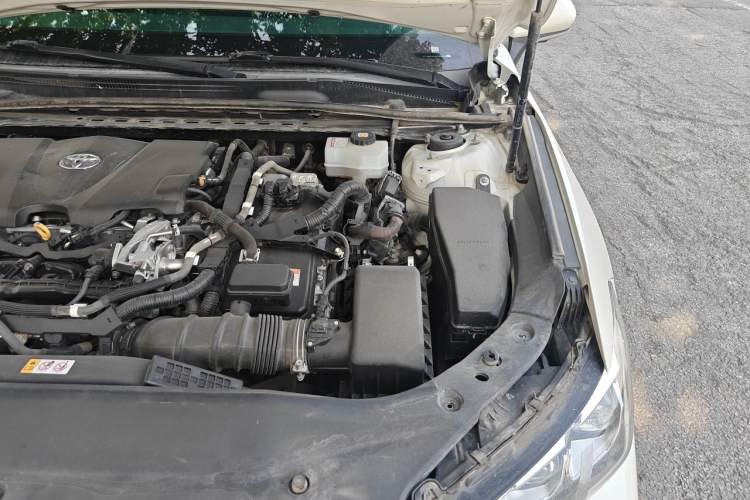 Used Toyota Avalon 2019 Dual-Engine 2.5L XLE Prestige Version China VI Standard Engine Bay Left