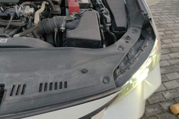 Used Toyota Avalon 2019 2.0L XLE Premium Edition China VI Engine Bay Left