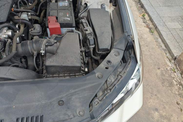 Used Toyota Avalon 2019 2.0L XLE Premium Edition China VI Engine Bay Left