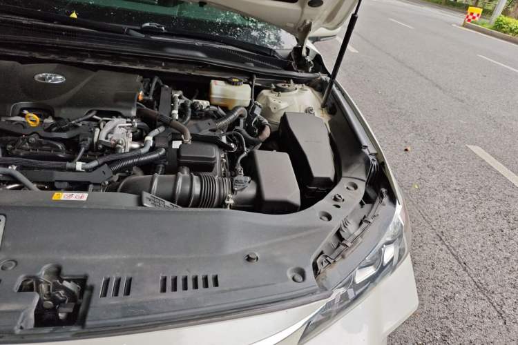 Used Toyota Avalon 2019 Dual-Engine 2.5L Luxury Edition China VI Standard Engine Bay Left