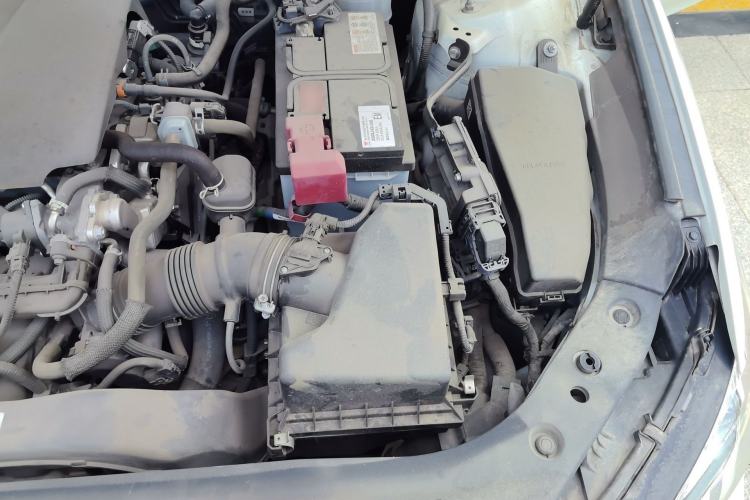 Used Toyota Avalon 2019 2.0L Ambition Edition China VI Engine Bay Left