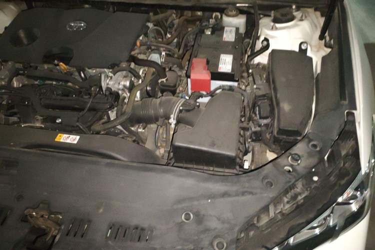 Used Toyota Avalon 2019 2.0L Luxury Edition China VI Standard Engine Bay Left