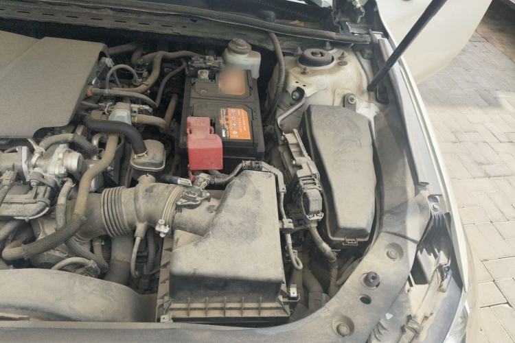 Used Toyota Avalon 2019 2.0L XLE Premium Edition China VI Engine Bay Left