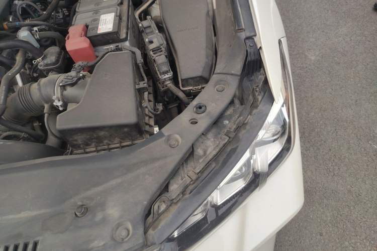 Used Toyota Avalon 2019 2.0L XLE Premium Edition China VI Engine Bay Left