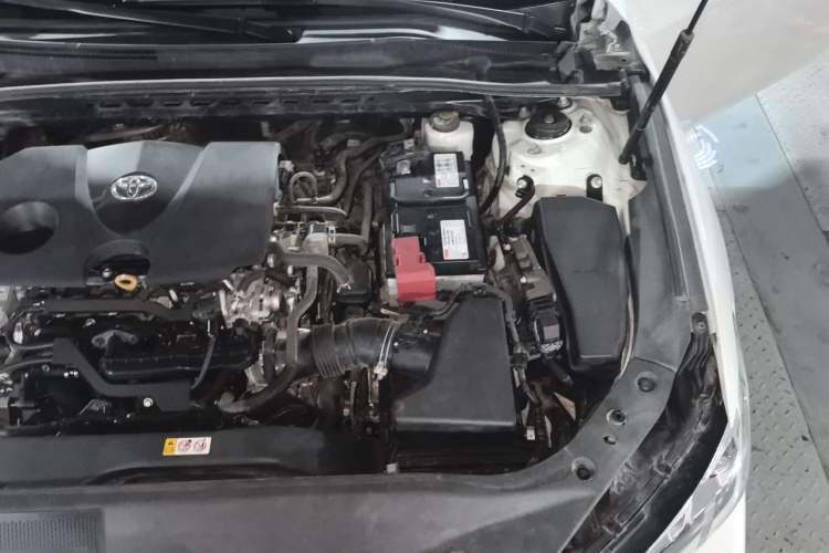 Used Toyota Avalon 2019 2.0L Ambition Edition China VI Engine Bay Left