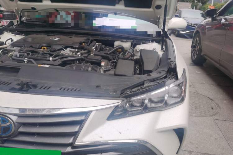 Used Toyota Avalon 2019 Dual-Engine 2.5L XLE Prestige Version China V Standard Engine Bay Left