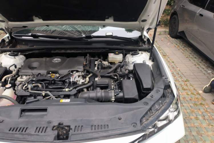 Used Toyota Avalon 2019 Dual-Engine 2.5L Luxury Edition China VI Standard Engine Bay Left