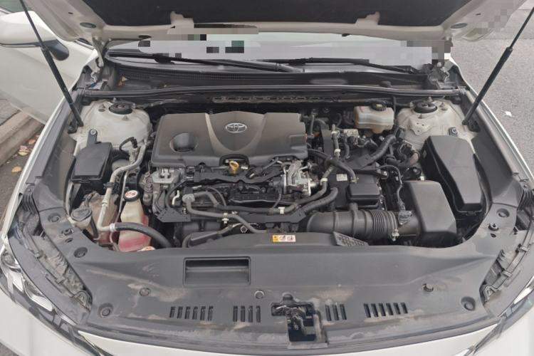 Used Toyota Avalon 2019 Dual-Engine 2.5L Luxury Edition China VI Standard Engine Bay