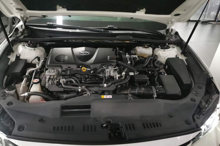 Used Toyota Avalon 2019 Dual-Engine 2.5L Luxury Edition China VI Standard Engine Bay