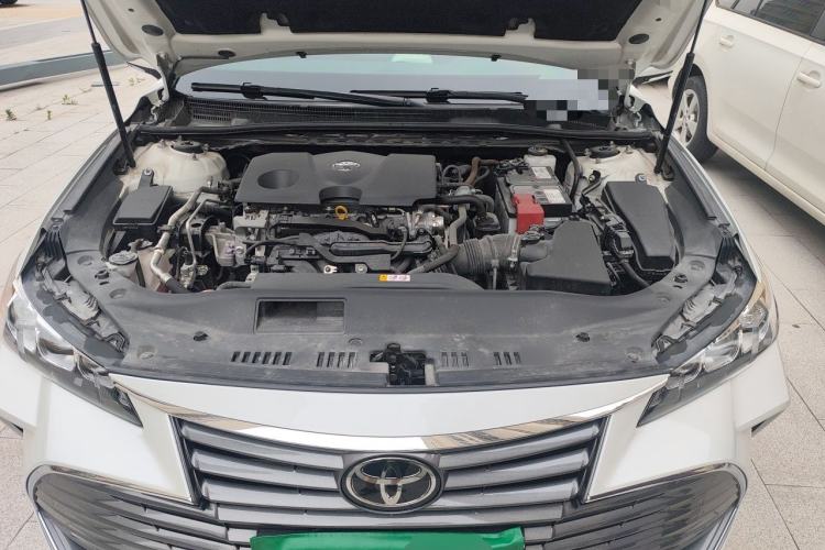 Used Toyota Avalon 2019 2.0L Luxury Edition China VI Standard Engine Bay