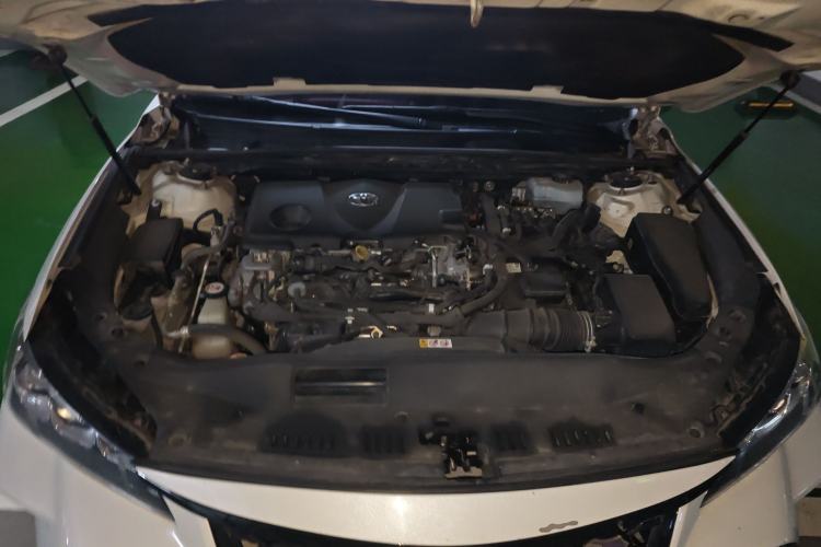 Used Toyota Avalon 2019 Dual-Engine 2.5L Luxury Edition China VI Standard Engine Bay