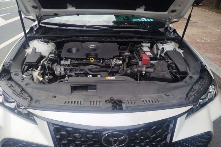 Used Toyota Avalon 2019 2.0L Luxury Edition China VI Standard Engine Bay