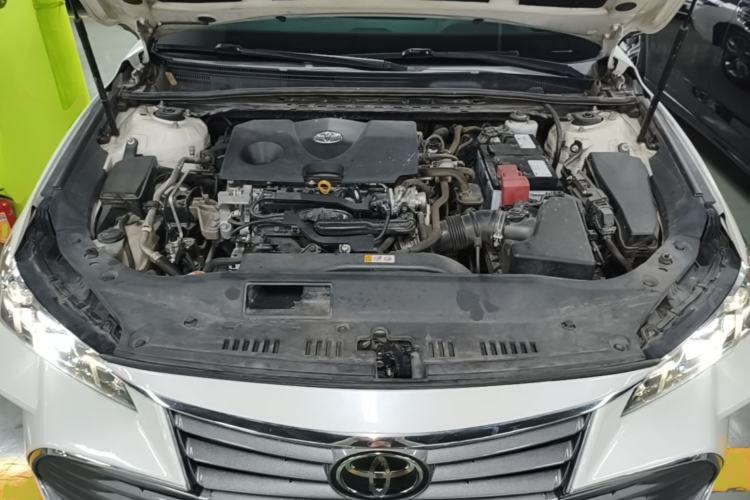 Used Toyota Avalon 2019 2.0L Luxury Edition China VI Standard Engine Bay
