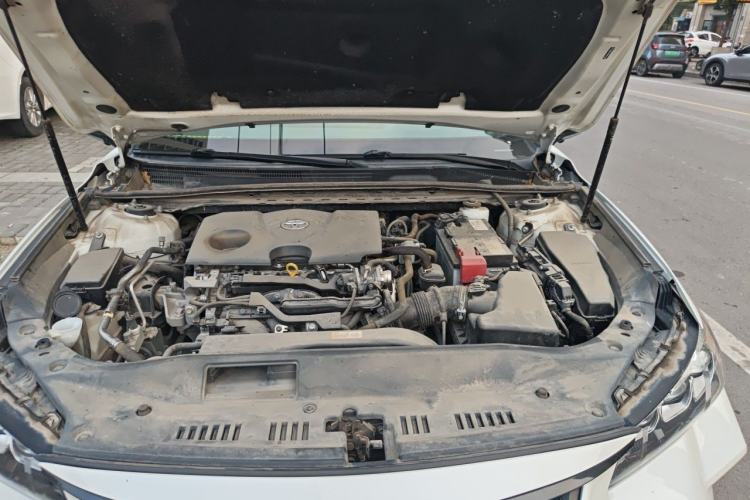Used Toyota Avalon 2019 2.0L Luxury Edition China VI Standard Engine Bay