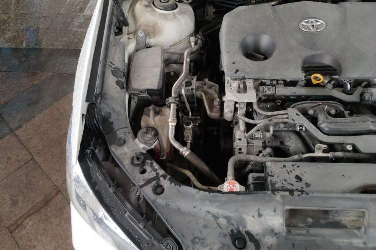 Used Toyota Avalon 2019 2.0L XLE Premium Edition China VI Engine Bay Right