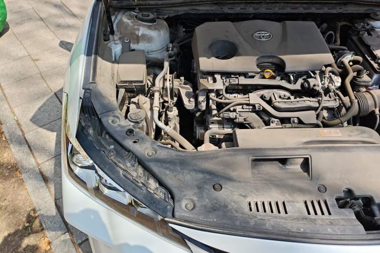 Used Toyota Avalon 2019 2.0L Luxury Edition China VI Standard Engine Bay Right