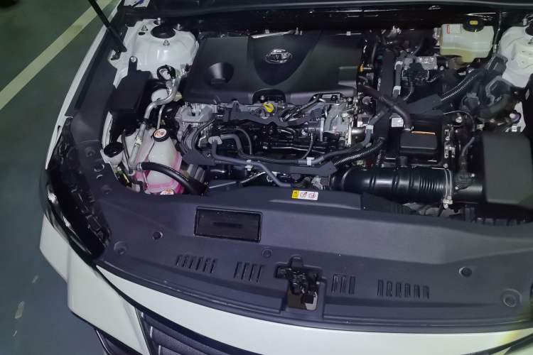 Used Toyota Avalon 2019 Dual-Engine 2.5L Limited Flagship Edition China VI Standard Engine Bay Right