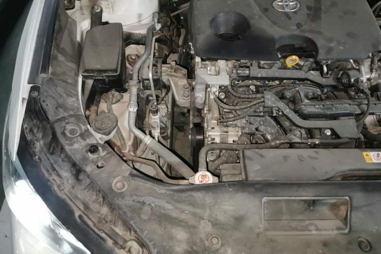 Used Toyota Avalon 2019 2.0L XLE Premium Edition China VI Engine Bay Right