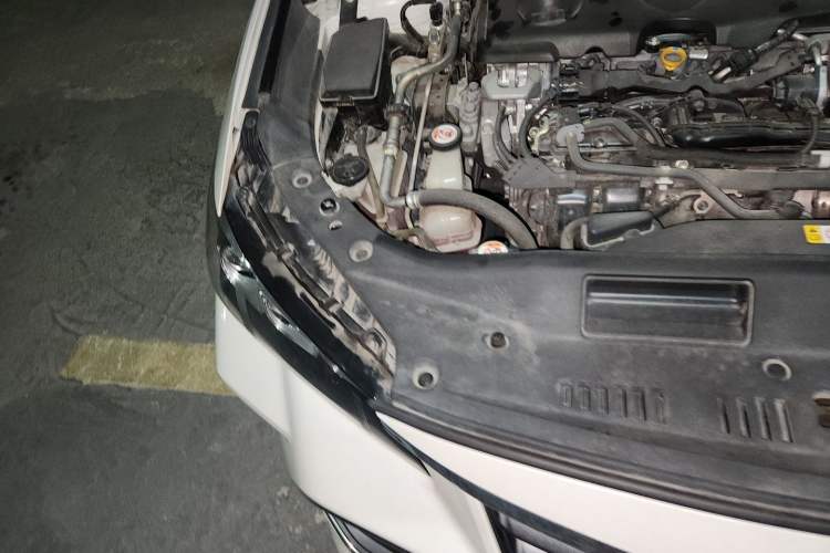 Used Toyota Avalon 2019 Dual-Engine 2.5L Limited Flagship Edition China VI Standard Engine Bay Right