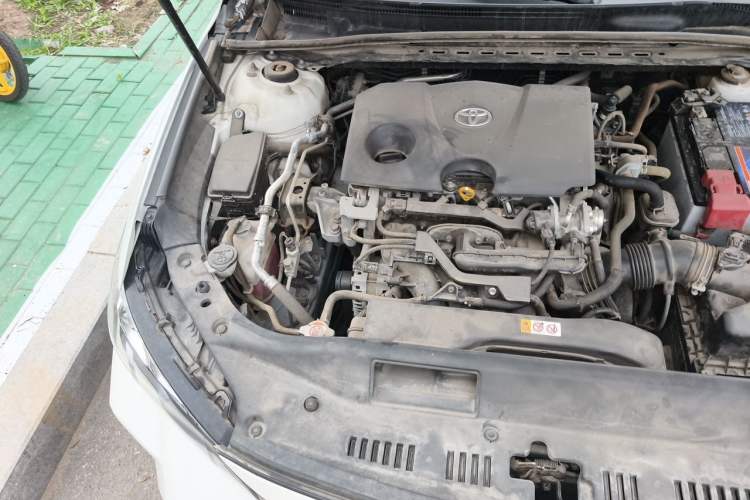 Used Toyota Avalon 2019 2.0L Ambition Edition China VI Engine Bay Right