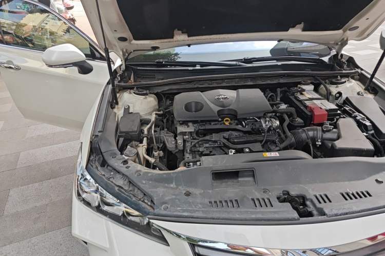 Used Toyota Avalon 2019 2.0L XLE Premium Edition China VI Engine Bay Right
