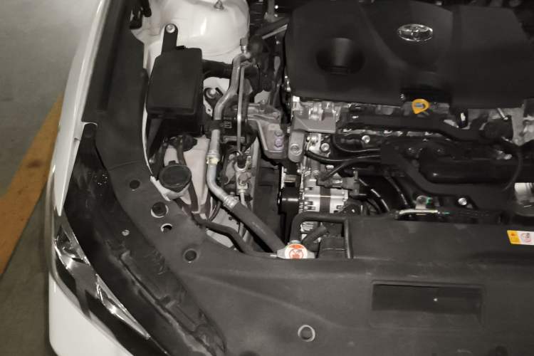 Used Toyota Avalon 2019 2.0L Luxury Edition China VI Standard Engine Bay Right