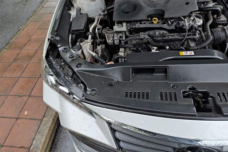 Used Toyota Avalon 2019 2.0L XLE Premium Edition China VI Engine Bay Right