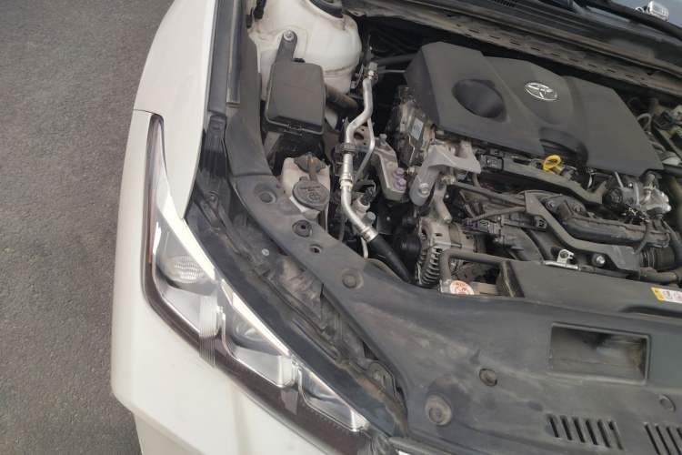 Used Toyota Avalon 2019 2.0L XLE Premium Edition China VI Engine Bay Right