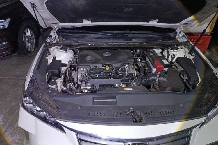 Used Toyota Avalon 2019 2.5L Touring Premium Version China VI Standard Engine Bay Right