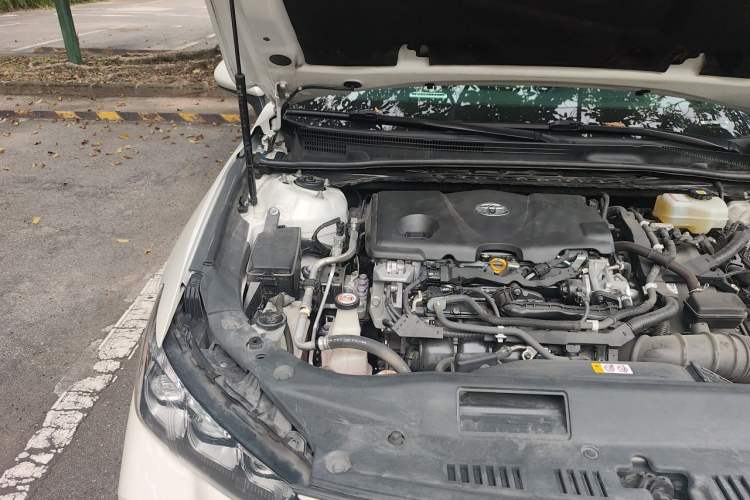 Used Toyota Avalon 2019 Dual-Engine 2.5L Luxury Edition China VI Standard Engine Bay Right
