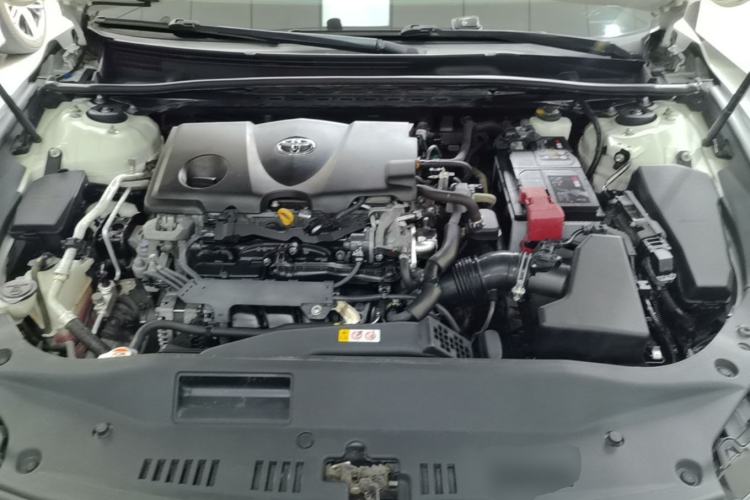 Used Toyota Avalon 2019 2.5L Touring Premium Version China VI Standard Engine Bay