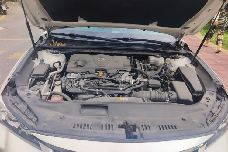 Used Toyota Avalon 2019 Dual-Engine 2.5L Limited Flagship Edition China VI Standard Engine Bay