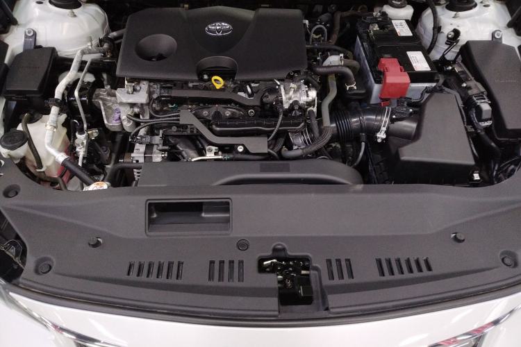 Used Toyota Avalon 2019 2.0L Luxury Edition China VI Standard Engine Bay