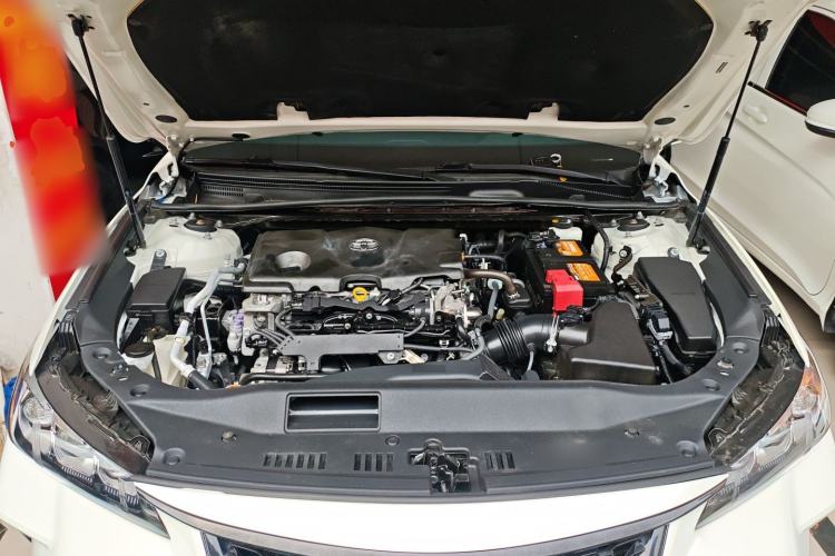 Used Toyota Avalon 2019 2.5L Ambition Version China V Standard Engine Bay