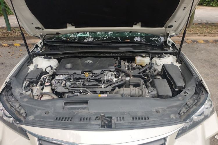 Used Toyota Avalon 2019 Dual-Engine 2.5L Luxury Edition China VI Standard Engine Bay