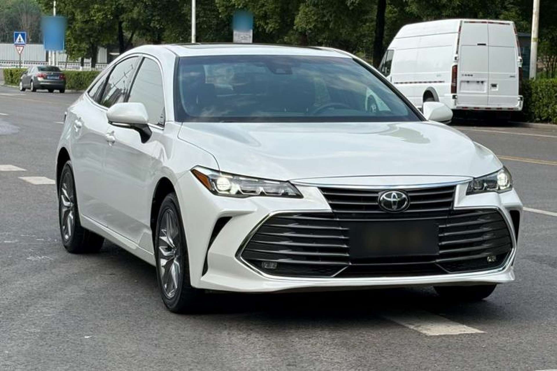 Used Toyota Avalon 2019 2.0L Ambition Edition China VI Exterior 1