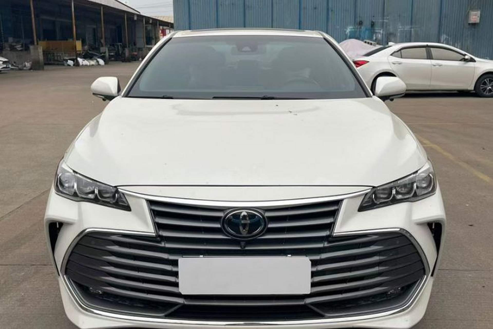 Used Toyota Avalon 2019 2.0L Ambition Edition China VI Exterior 1