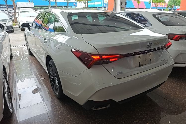 Used Toyota Avalon 2019 2.0L XLE Premium Edition China VI Exterior 2