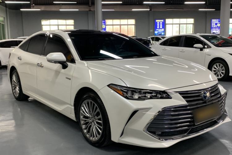 Used Toyota Avalon 2019 Dual-Engine 2.5L XLE Prestige Version China VI Standard Exterior 2