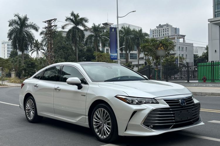 Used Toyota Avalon 2019 Dual-Engine 2.5L XLE Prestige Version China VI Standard Exterior 2