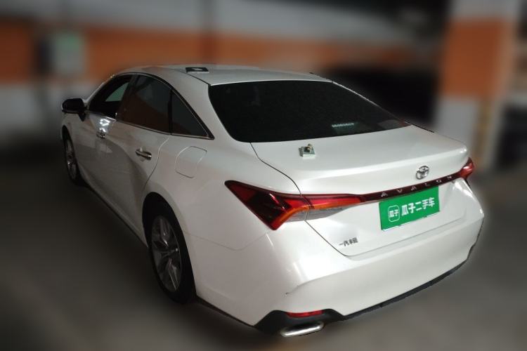 Used Toyota Avalon 2019 2.0L Luxury Edition China VI Standard Exterior 3