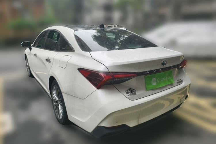 Used Toyota Avalon 2019 Dual-Engine 2.5L XLE Prestige Version China VI Standard Exterior 3