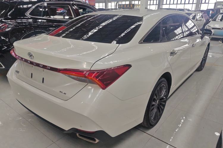 Used Toyota Avalon 2019 2.0L XLE Premium Edition China VI Exterior 3