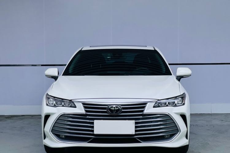 Used Toyota Avalon 2019 2.0L Luxury Edition China VI Standard Exterior 3