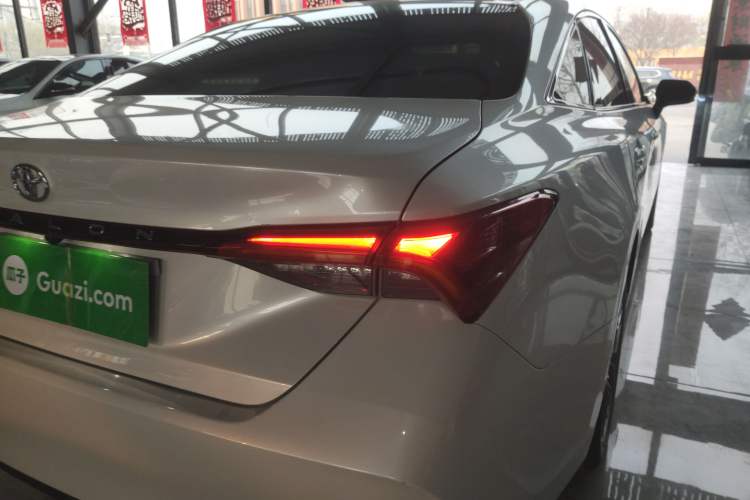 Used Toyota Avalon 2019 2.0L Ambition Edition China VI Exterior 3