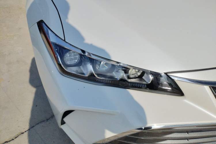 Used Toyota Avalon 2019 2.0L XLE Premium Edition China VI Exterior 3