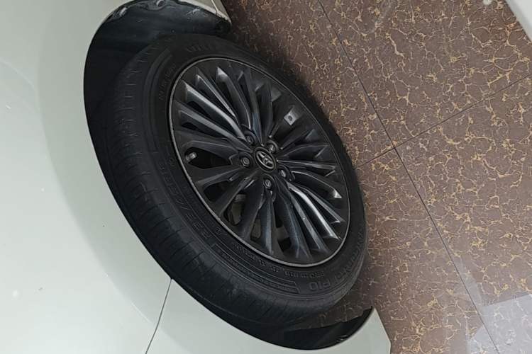 Used Toyota Avalon 2019 2.0L XLE Premium Edition China VI Exterior 4