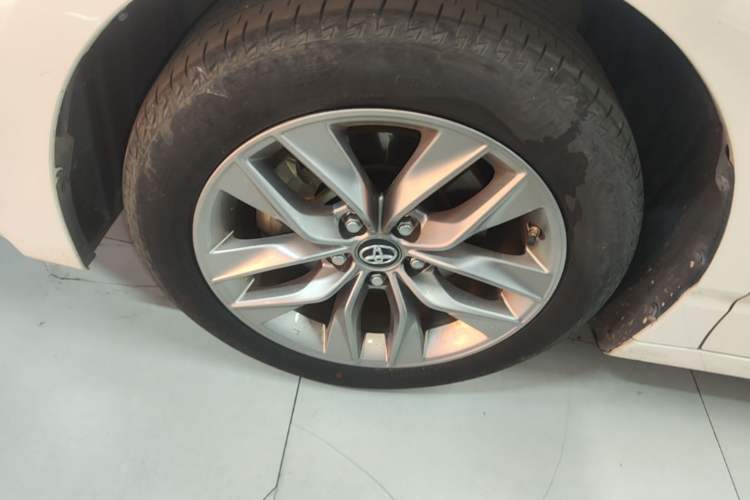 Used Toyota Avalon 2019 Dual-Engine 2.5L Luxury Edition China VI Standard Exterior 4