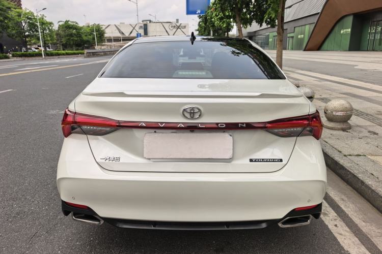 Used Toyota Avalon 2019 2.5L Touring Premium Version China VI Standard Exterior 4