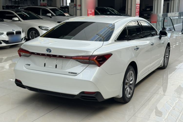 Used Toyota Avalon 2019 Dual-Engine 2.5L Luxury Edition China V Standard Exterior 4
